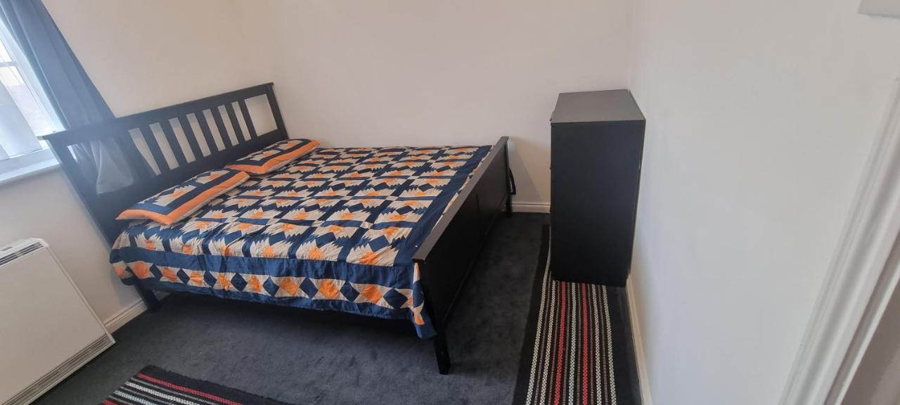 Very Nice Two Bedroom Apartment In ลอนดอน ภายนอก รูปภาพ